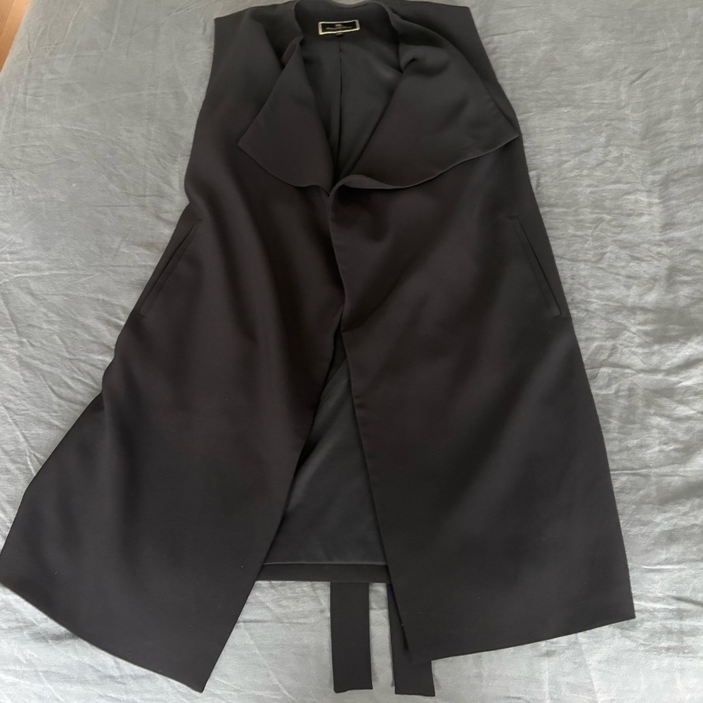 Women’s Black Sleeveless Trench Vest